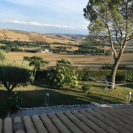 Rosina Mit Pool Auf Einem Weinberg In Den Marken Italiens Nahe Strand Semesterbostad