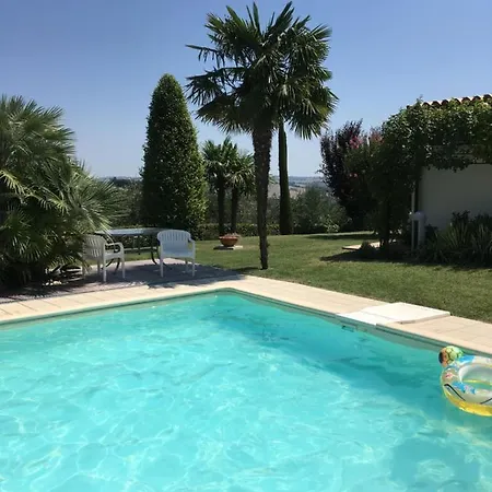 Rosina Mit Pool Auf Einem Weinberg In Den Marken Italiens Nahe Strand Molino Apolloni